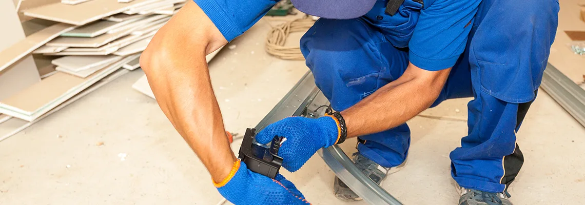 Fix Vinyl Garage Door Loud Noise in Richmond Hill, ON